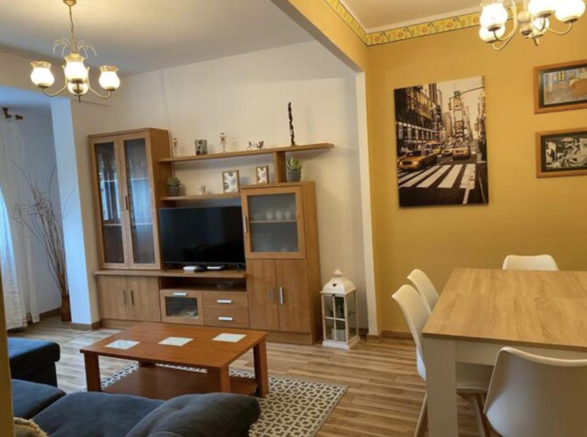 Апартаменты Pepona'S House - Wifi, Smart Tv & Netflix Эль-Грове Экстерьер фото