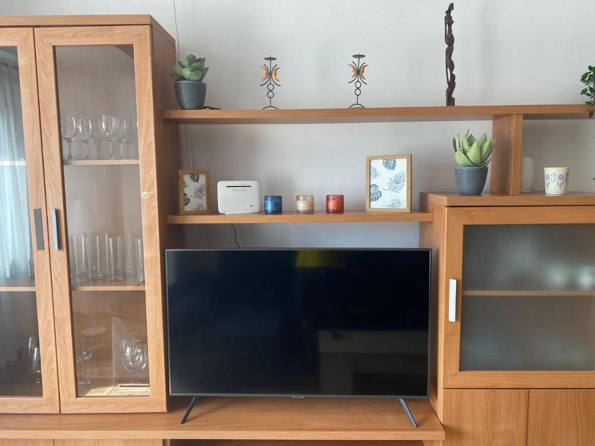 Апартаменты Pepona'S House - Wifi, Smart Tv & Netflix Эль-Грове Экстерьер фото